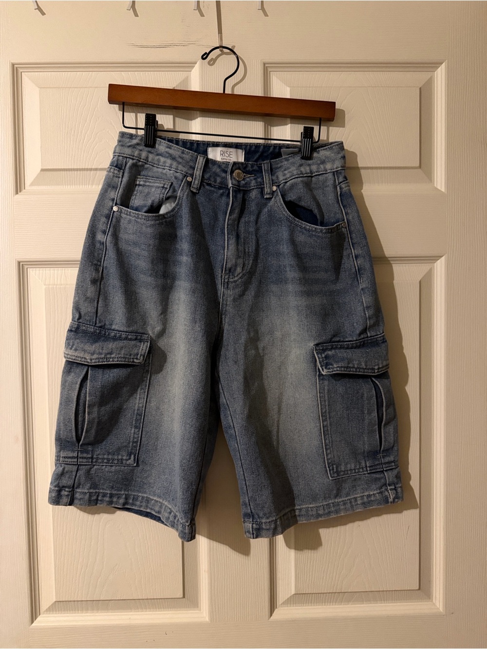 RISE Supply Co. Denim Cargo Shorts in Faded Blue Junior size 7